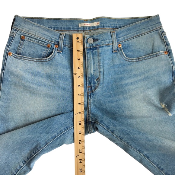 Levi’s Boyfriend Distressed Light Wash Denim Jeans Size 30 - Picture 13 of 17